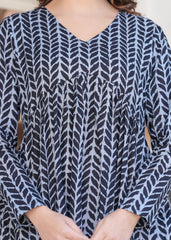 Monochrome Arrow Print Flared Cotton Top