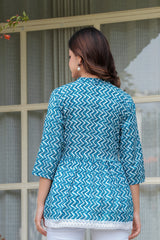 Ocean Wave Zig-Zag Top