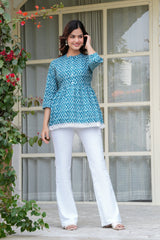 Ocean Wave Zig-Zag Top